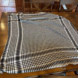 Black & White Houndstooth Pattern Square Scarf